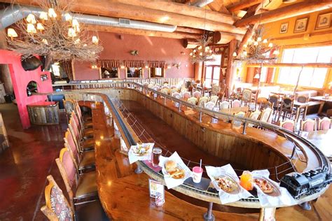 BUFFALO PHIL’S PIZZA & GRILLE .